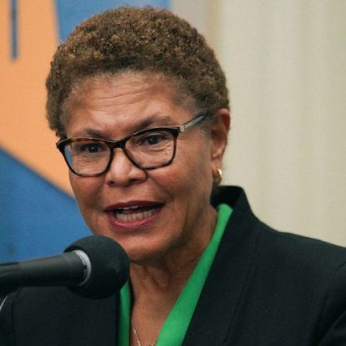 Even Hollywood is turning on LA Mayor Karen Bass